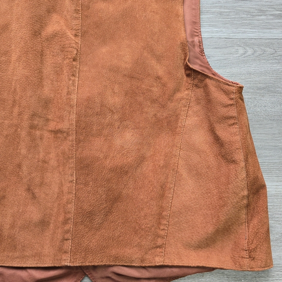Fringed Suede Vest in Rusty Orange Bohemian Western - Picture 9 of 13